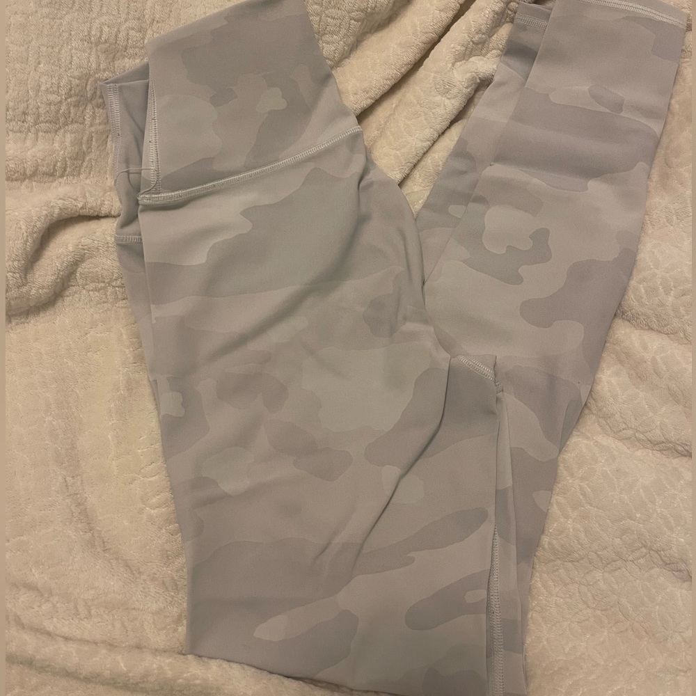 Alo white camo highwaisted leggings size small